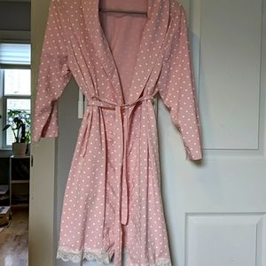 Pink dotted robe for summer